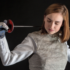 Taylor Hood ’18 in her fencing gear.