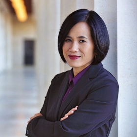 A photo portrait of May Ha Duong '00