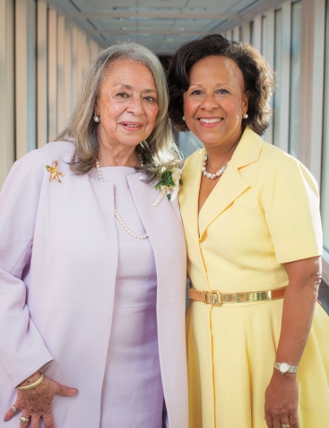 A photo of Vivian Pinn '62 with President Paula Johnson at the dedication of Pinn Hall in September.