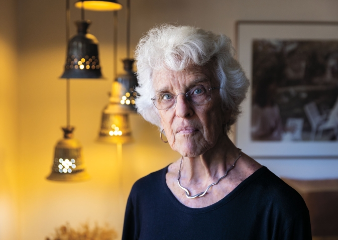 A photo shows Nancy Stearns '61 in her New York City apartment.