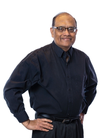 A photo of Christopher Arumainayagam, professor of chemistry