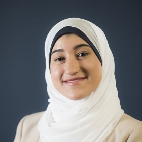 A portrait of Nisreen Abo-Sido '18 wearing Muslim hijab.